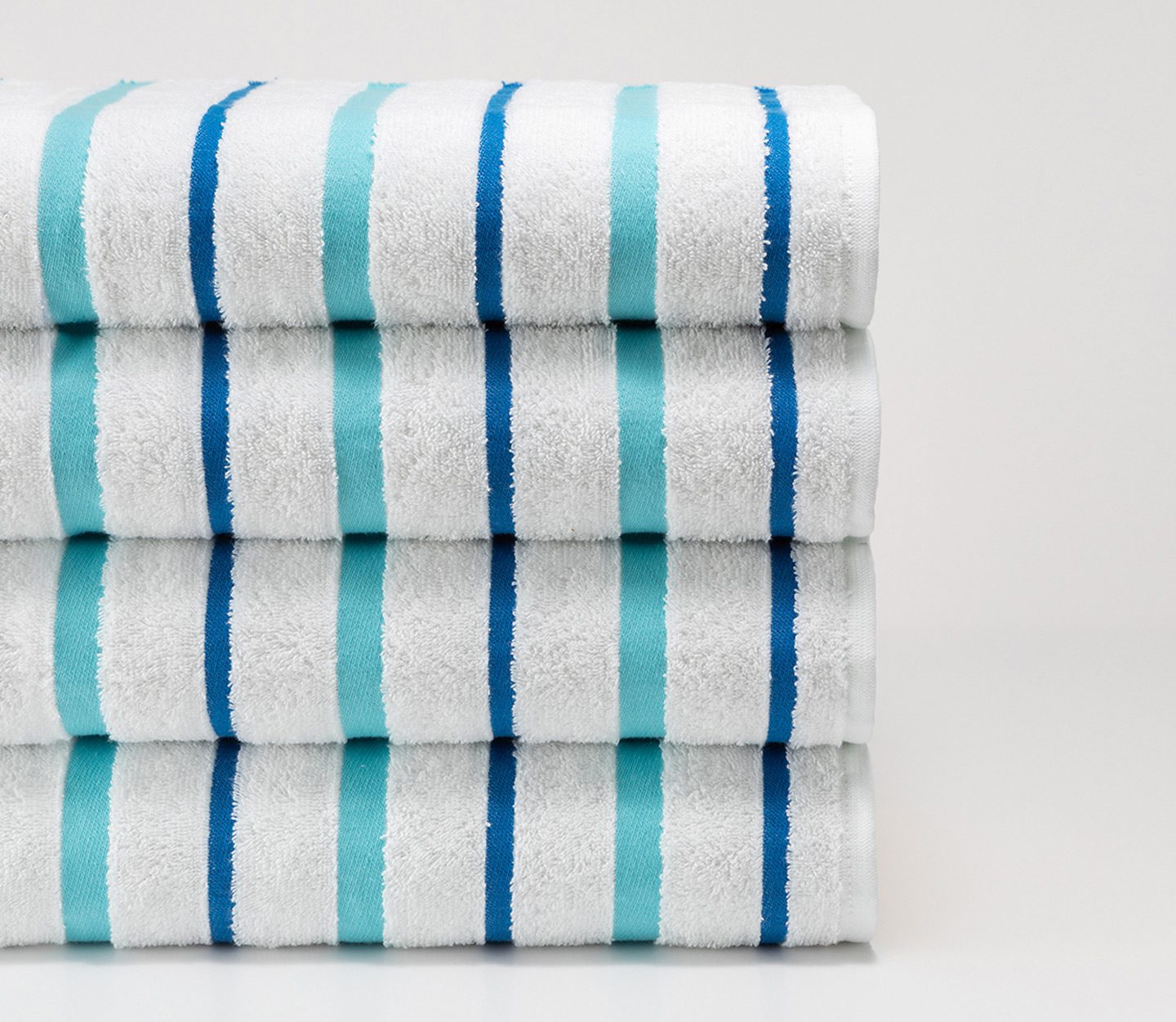 Premium Striped Pool Towels Colorful Designs That Don’t Fade